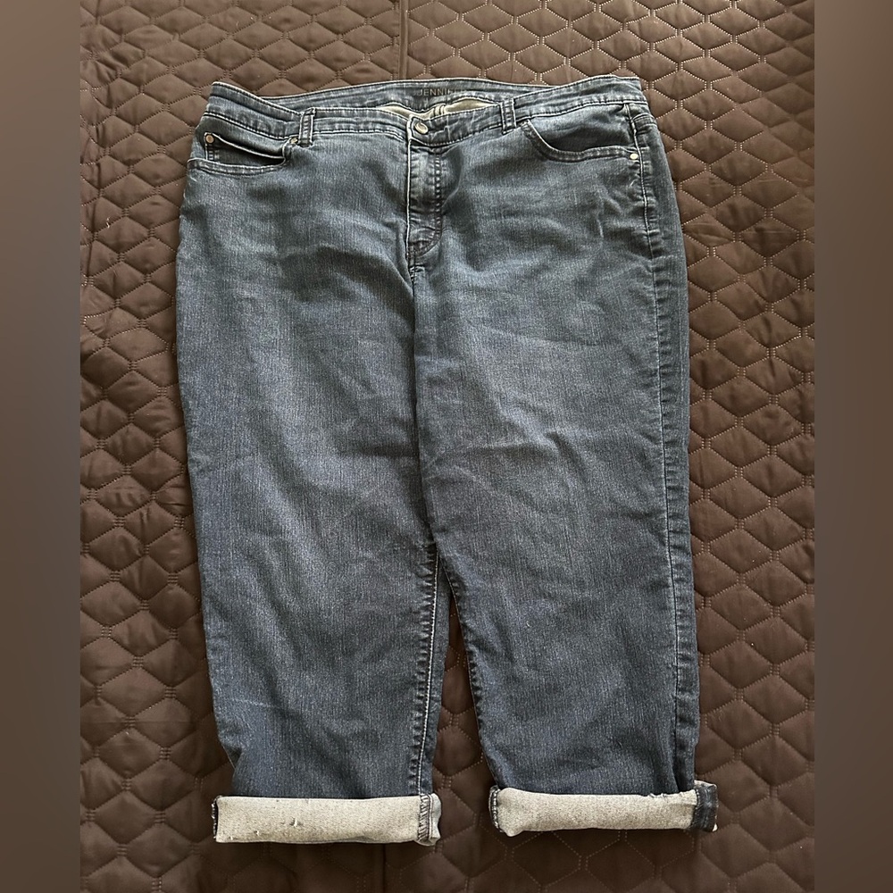Jennifer Lopez Capris